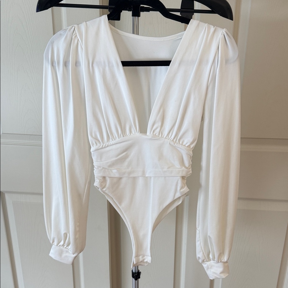 Elegant White Long Sleeve Bodysuit